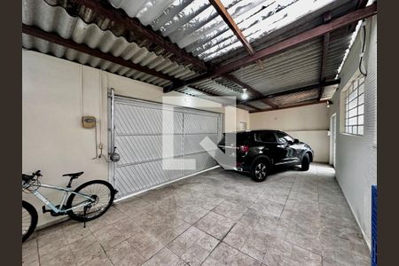 Casa à venda com 189m², 5 quartos e 2 vagas Casa à venda com 189m², 5 quartos e 2 vagasGaragem