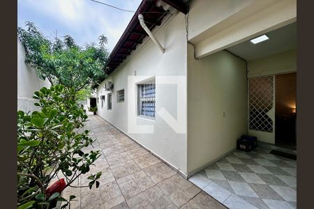 Casa à venda com 189m², 5 quartos e 2 vagas Casa à venda com 189m², 5 quartos e 2 vagasQuintal