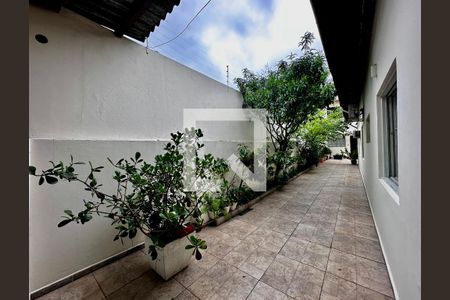 Casa à venda com 189m², 5 quartos e 2 vagas Casa à venda com 189m², 5 quartos e 2 vagasQuintal
