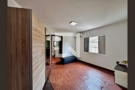 Casa à venda com 189m², 5 quartos e 2 vagas Casa à venda com 189m², 5 quartos e 2 vagasCasa 2