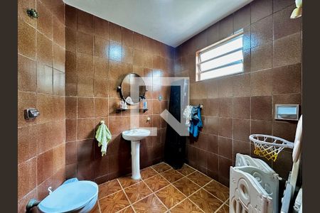 Casa à venda com 189m², 5 quartos e 2 vagas Casa à venda com 189m², 5 quartos e 2 vagasCasa 2