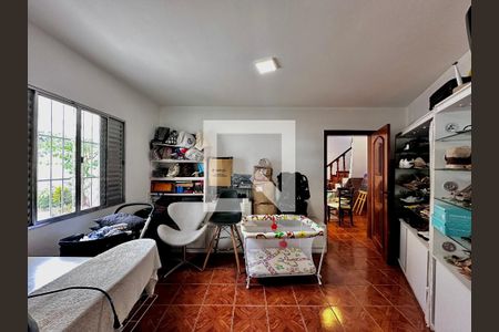 Casa à venda com 189m², 5 quartos e 2 vagas Casa à venda com 189m², 5 quartos e 2 vagasCasa 2