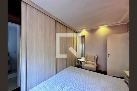 Casa à venda com 189m², 5 quartos e 2 vagas Casa à venda com 189m², 5 quartos e 2 vagasSuíte