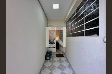Casa à venda com 189m², 5 quartos e 2 vagas Casa à venda com 189m², 5 quartos e 2 vagasEntrada Casa