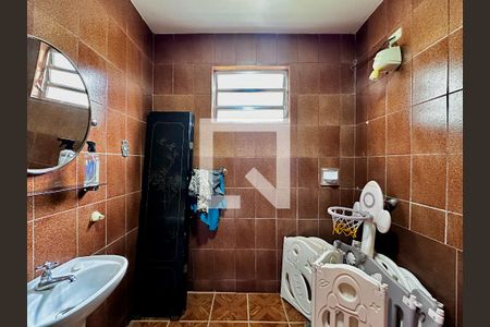 Casa à venda com 189m², 5 quartos e 2 vagas Casa à venda com 189m², 5 quartos e 2 vagasCasa 2