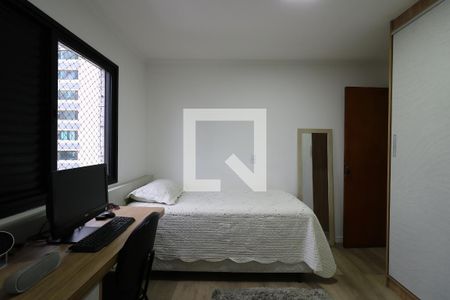 Apartamento à venda com 139m², 4 quartos e 2 vagasSuíte 1