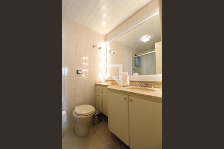 Apartamento à venda com 92m², 3 quartos e 2 vagasBanheiro Social