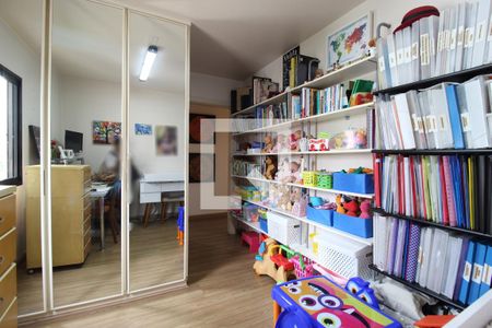 Apartamento à venda com 92m², 3 quartos e 2 vagasQuarto 2