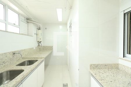 Apartamento para alugar com 249m², 4 quartos e 3 vagasÁrea de Serviço