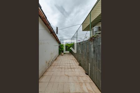 Casa à venda com 199m², 4 quartos e 2 vagas Casa à venda com 199m², 4 quartos e 2 vagasQuintal