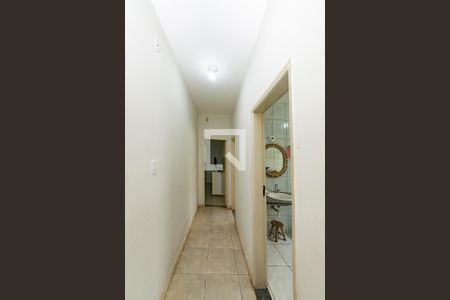 Casa à venda com 199m², 4 quartos e 2 vagas Casa à venda com 199m², 4 quartos e 2 vagasCorredor