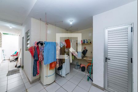 Casa à venda com 199m², 4 quartos e 2 vagas Casa à venda com 199m², 4 quartos e 2 vagasÁrea de Serviço