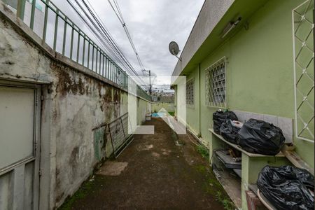Casa à venda com 199m², 4 quartos e 2 vagas Casa à venda com 199m², 4 quartos e 2 vagasQuintal