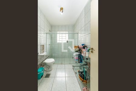 Casa à venda com 199m², 4 quartos e 2 vagas Casa à venda com 199m², 4 quartos e 2 vagasBanheiro Social