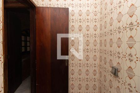 Banheiro de serviço de casa à venda com 3 quartos, 280m² em Jardim Guanca, São Paulo