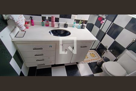 Apartamento à venda com 186m², 4 quartos e 3 vagas Apartamento à venda com 186m², 4 quartos e 3 vagasBanheiro da Suíte 2