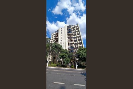 Apartamento à venda com 186m², 4 quartos e 3 vagas Apartamento à venda com 186m², 4 quartos e 3 vagasFachada