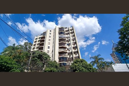 Apartamento à venda com 186m², 4 quartos e 3 vagas Apartamento à venda com 186m², 4 quartos e 3 vagasFachada