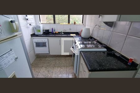 Apartamento à venda com 186m², 4 quartos e 3 vagas Apartamento à venda com 186m², 4 quartos e 3 vagasCozinha