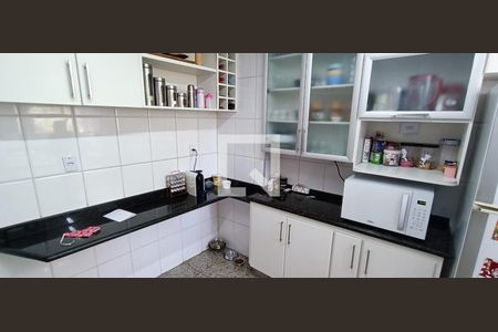 Apartamento à venda com 186m², 4 quartos e 3 vagas Apartamento à venda com 186m², 4 quartos e 3 vagasCozinha
