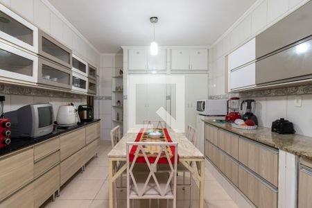 Casa à venda com 500m², 5 quartos e 3 vagasCozinha 1