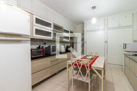 Casa à venda com 500m², 5 quartos e 3 vagasCozinha 1