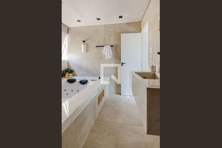 Apartamento à venda com 155m², 2 quartos e 2 vagasBanheiro da Suíte