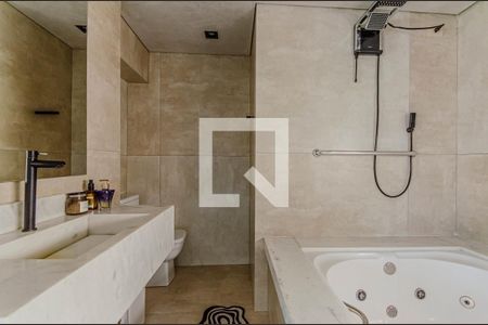 Apartamento à venda com 155m², 2 quartos e 2 vagasBanheiro da Suíte