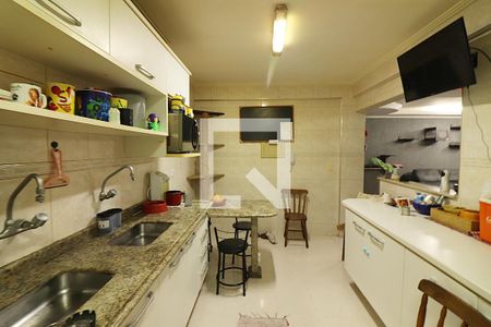Apartamento à venda com 140m², 2 quartos e 1 vagaCozinha 