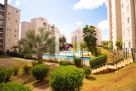 Apartamento à venda com 80m², 2 quartos e 2 vagas Apartamento à venda com 80m², 2 quartos e 2 vagasÁrea comum - Piscina