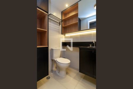 Banheiro de kitnet/studio para alugar com 1 quarto, 30m² em Jardim das Acacias, São Paulo