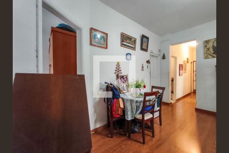 Casa à venda com 200m², 4 quartos e sem vagaSala