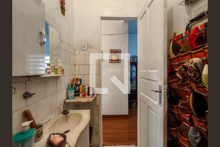 Casa à venda com 200m², 4 quartos e sem vagaBanheiro Corredor