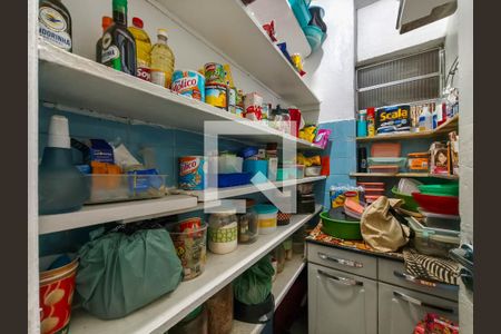 Casa à venda com 200m², 4 quartos e sem vagaDespensa