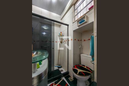 Casa à venda com 200m², 4 quartos e sem vagaBanheiro da Suíte