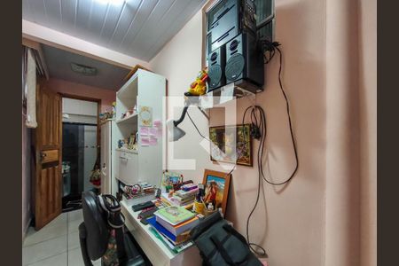 Casa à venda com 200m², 4 quartos e sem vagaSuíte