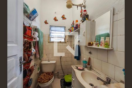 Casa à venda com 200m², 4 quartos e sem vagaBanheiro Corredor