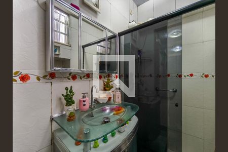 Casa à venda com 200m², 4 quartos e sem vagaBanheiro da Suíte