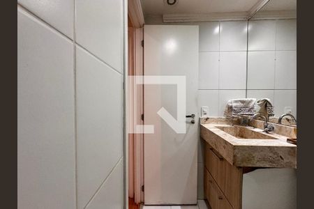 Banheiro de apartamento para alugar com 2 quartos, 50m² em Vila Metalúrgica, Santo André