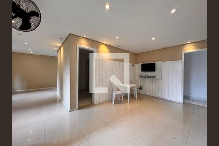 Apartamento para alugar com 50m², 2 quartos e 1 vaga Apartamento para alugar com 50m², 2 quartos e 1 vagaÁrea comum - Salão de festas