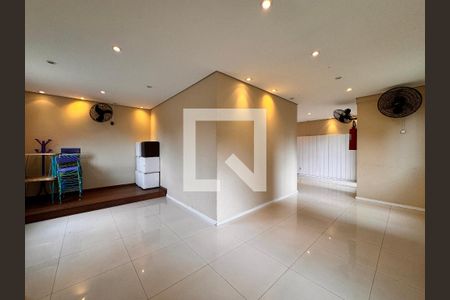 Apartamento para alugar com 50m², 2 quartos e 1 vaga Apartamento para alugar com 50m², 2 quartos e 1 vagaÁrea comum - Salão de festas
