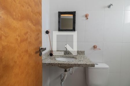 Casa de condomínio à venda com 48m², 2 quartos e 1 vagaBanheiro da Suíte 2