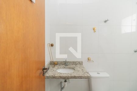 Casa de condomínio à venda com 48m², 2 quartos e 1 vagaBanheiro da Suíte 1