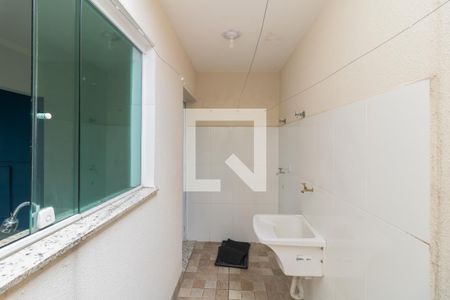 Casa de condomínio à venda com 48m², 2 quartos e 1 vagaÁrea de Serviço