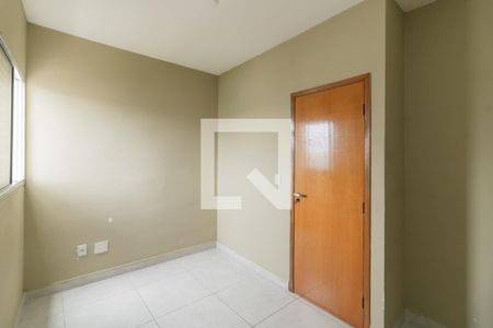Suite 1 de casa de condomínio à venda com 2 quartos, 48m² em Burgo Paulista, São Paulo