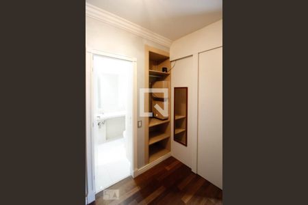 Apartamento à venda com 168m², 4 quartos e 3 vagasQuarto