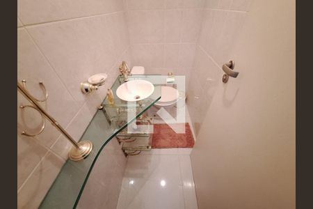 Apartamento para alugar com 75m², 2 quartos e 1 vagaLavabo