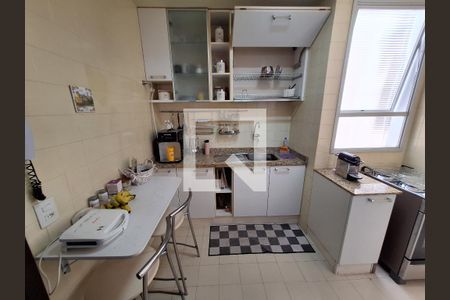 Apartamento para alugar com 75m², 2 quartos e 1 vagaCozinha