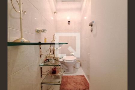 Apartamento para alugar com 75m², 2 quartos e 1 vagaLavabo