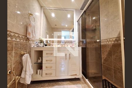 Apartamento para alugar com 75m², 2 quartos e 1 vagaBanheiro da suíte